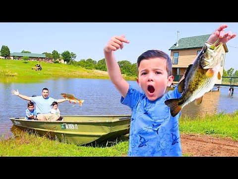 FIRST TIME FISHING for kids and Driving BOAT on huge pond catching Bass | Super Krew