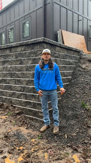 ‼️FINALE‼️Check out this wall! It’s a simple and utilitarian wall, but it sure dies lol clean! We’re excited to move onto the rest of the project after the new year with these amazing clients! I’ll bring you the rendering soon! | Mainstream Landscape