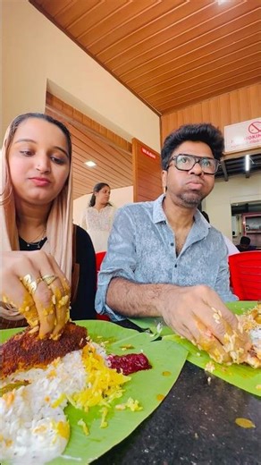 ഒരു ഉരുള തരട്ടേ 😋😋