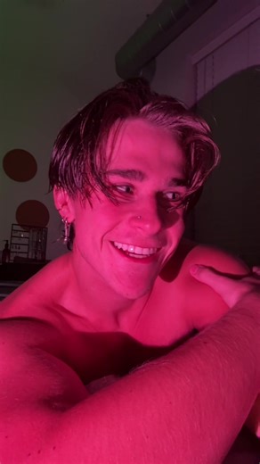 Sabrina Carpenter's Song 'Tears': Bi and MLM Themes Explained