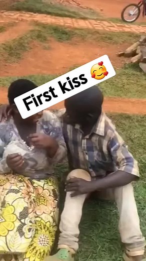 Love has been reshaped in Africa. #foryourpage #🤣🤣🤣 #mrcemm #xuhuong #furniture #cute #funnyy #cute #africa #kiss