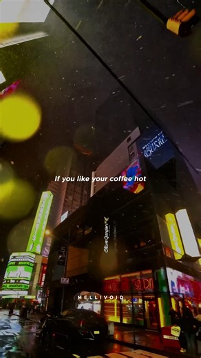 I Wanna Be Yours - Arctic Monkeys - Alex Turner • aesthetic edit • lyrics • slowed • english song