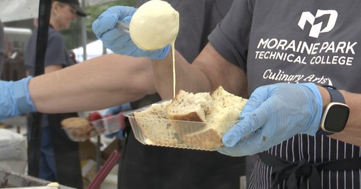 Fondue fest draws crowds to downtown Fond du Lac