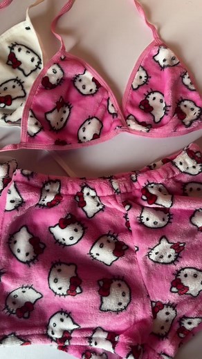 Hello Kitty Merchandise Review for Fans