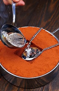 36K views · 108 reactions | The Ultimate Guide to Melting Metal for DIY Crafts! | 5-Minute Crafts UK | Facebook