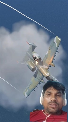 The pilot jumps out of the fighter jet with a parachute #failuretolaunch #greenscreen #shorts