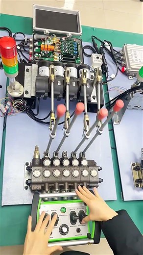 #Truck-mounted crane #Mobile crane #Truck-mounted crane remote control #Drilling rig part 79