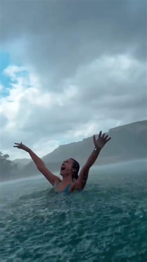 What Traps Us? | 困住我们的究竟是什么？ #Shorts