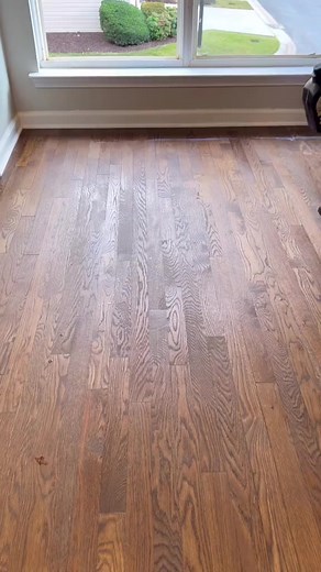 2.9M views · 27K reactions | #varnish #coat #atlanta #ricardofloors #work #satisfying #asmr #usa #georgia #wood #floors | Ricardo’s Floors and Granite | Facebook