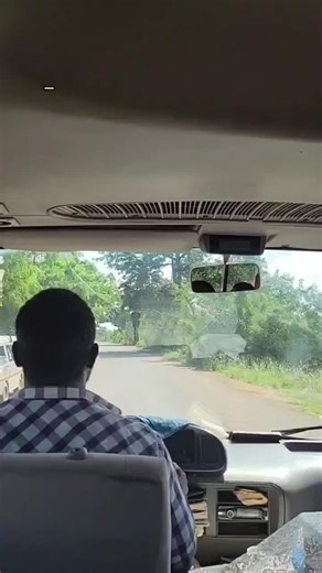 #creatorsearchinsights This is how to film a travel vlog. Tip 1 Take us on the trip with you. Let us see what the view is like. Film the the road, or the sky or if you're on water, let us see what you're seeing. Tip 2 Keep your clips as short as possible. The attention span of most users is short so you need to keep your audience hooked by showing multiple videos in few seconds. Tip 3 Show us interesting sights along the way, Don't make your video boring. Tip 4 Give us different angles of the su