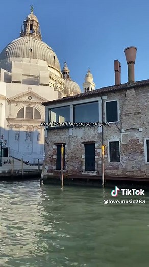 Exploring Iconic Hip Hop Lyrics from the 90s and 2000s