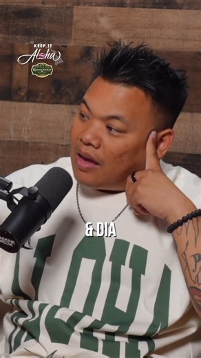 Coming up next on Keep it Aloha: AJ Rafael 👀 Check out musician @ajrafael tomorrow on the Keep it Aloha Podcast 🤙🏽 In this episode we talk about growing up in California, how he got into music, starting to upload videos to YouTube, his YouTube and music career, his love for Hawai’i, his wife Alyssa, their upcoming Blue Note show in Waikiki, and so much more. New episodes every Thursday morning available everywhere you get your podcast 🤗 | AJ Rafael
