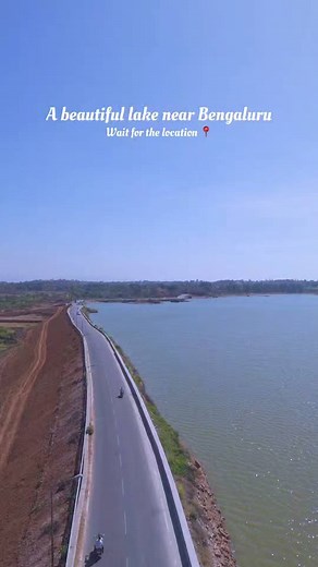 This lake comes on the way to Gudibande fort and is surrounded by rocky hills providing a scenic backdrop during sunset. 💙 Wait for the location 📍 Repost @explore.with.ash #bangalore #bengaluru #lake #parkha #reels #karnataka #reservoir | Whats Hot Bangalore