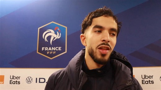🎥 Vous avez reçu un message… Un message de de remerciement et d’encouragement signé Marouane Rezzoug 💙🇫🇷 Mosellan, international français de futsal, et surtout fierté du territoire. Hier aux Arènes, les supporters Mosellans ont répondu présents pour pousser l’Équipe de France. Marouane tenait à leur adresser un mot, pour l’ambiance, l’énergie et le soutien tout au long du match 👏🔥 👉 Le tournoi n’est pas terminé. 📅 Rendez-vous dimanche pour les prochains matchs. Même ferveur, même bruit, 