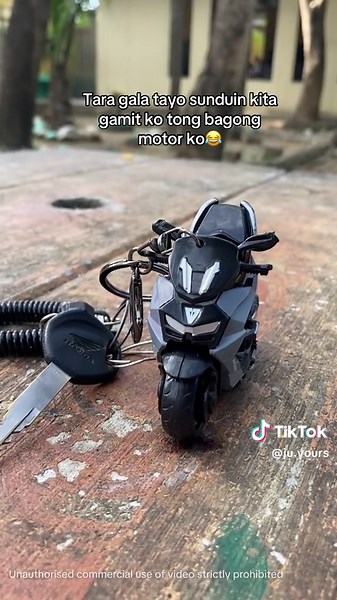 Motorcycle Keychain: Perfect for On-the-Go Adventures