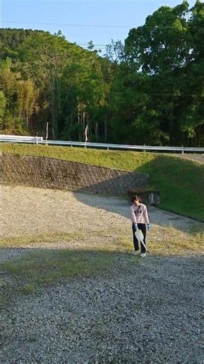 【除草剤散布】駐車場に除草剤散布しました 大分県宇佐市安心院町龍王の1日一組限定の貸切一軒家