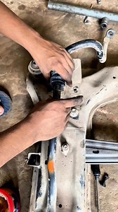 1.7M views · 11K reactions | Suspension Balance Rod Bush Feeding ! #suspension #suspensionrepair #balancerodbush #rxmechanic | Rx Mechanic | Facebook