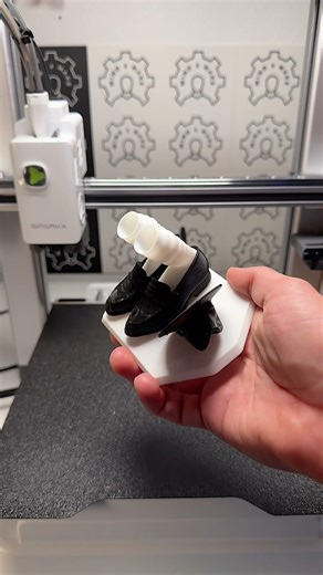 This Michael Jackson Toothbrush Holder Actually Leans Like Him