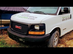 Removing the fan clutch from a 2004 GMC Savana
