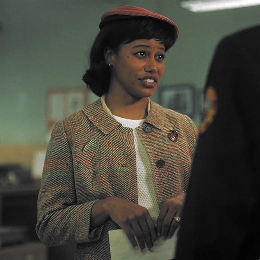 she’s so beautiful || cc: drkho1d || scp: aepcvensscenes || ib: @nico || #fyp #dioreditss0 #itwelcometoderry #charlottehanlon #foryou