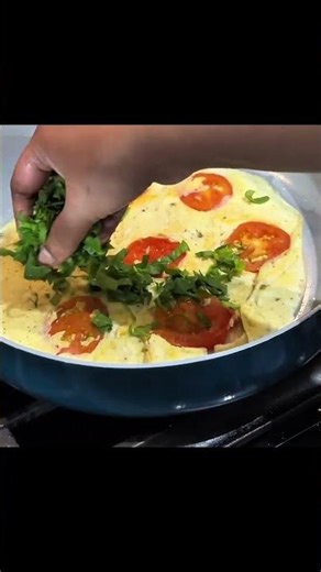 30g Protein Breakfast Wrap: Quick & Easy Muscle Building Meal! 💪