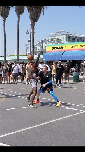 Fan Tells Professor What Move To Do 1v1 and he INSTANTLY Schools With It