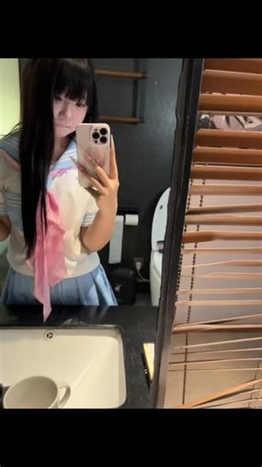 后来才发现 原来再真诚 再漂亮 再有趣 都不如遇到一位有良心的爱人.