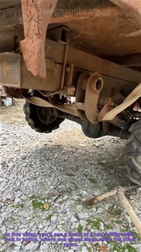 Car Differential Lock Demo: One Wheel Stops, The Other Spins