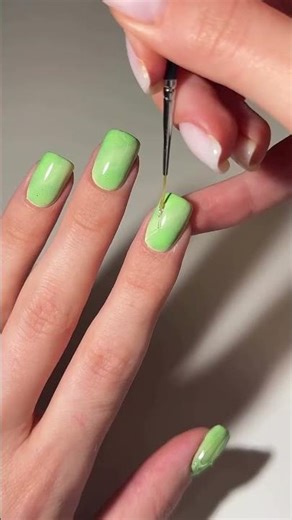 How to Create Cute Ladybug Nails 🐞 Easy Green Nail Art Design #nailart #3dnails #madamglam