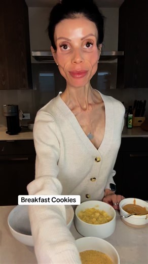 High fiber, healthy breakfast cookies for those busy mornings where you dont have time to sit and eat a meal. I am obsessed with these lately! Kid friendly too! #MomsofTikTok #momtok #breakfast #EasyRecipe #cookies #baking #fyp #healthyrecipes #recipes #glutenfree | Healthyish Mommy