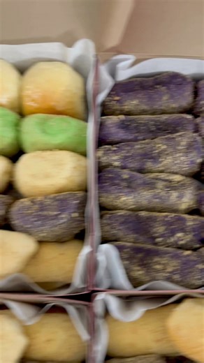 10 boxes of pandesal bound to New York! 🗽💛Thank you for supporting our small business! | Lulu's Kitchen