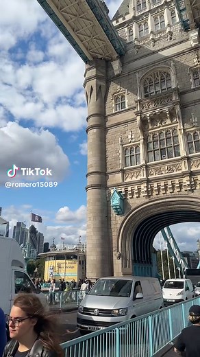 Exploring London's Tower Bridge: Architecture and Activity