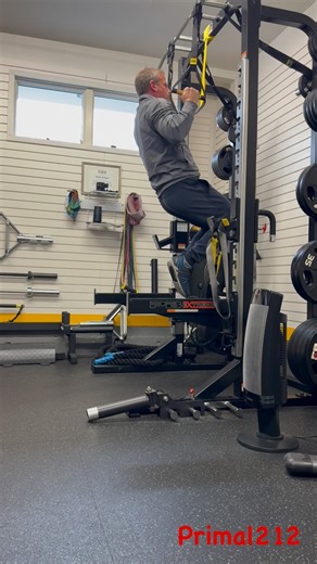 Back moves. Hit some pull-ups for the first time in months. I quickly remembered why I don’t often do them. Followed up by 1 arm rows. This exercise has become a favorite of mine. Pull ups 4x8 1 arm rows 100 3x10,8,8 What exercises are your favorite to combine? Two moves only. #personaltraining #primal212 #upperbodyworkout #backworkout | Primal212