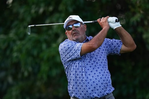 Angel Cabrera makes his return to Masters this year, and he might bring new trophy with him