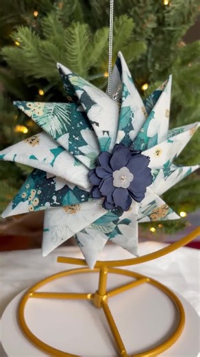 25224 Quilted Ornament - Prairie Point Pinwheel in Navy Blue Floral Fabric - Etsy