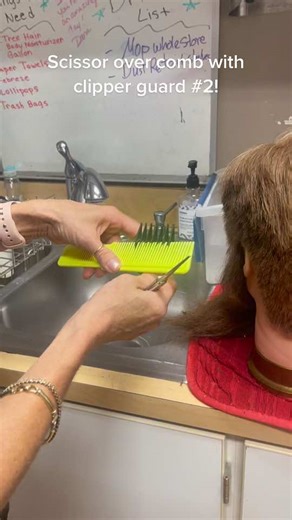 Always leaning new technique🥰 showing my girl another technique.#sportclipshaircuts #prosinmenshair #sportclips #sportclipsjobs #sportclipsnation @Joni @Sport Clips Haircuts