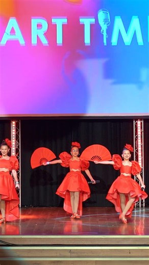Show Group Smile