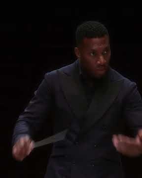 Roderick Cox Conducts Rachmaninoff's Symphonic Dances