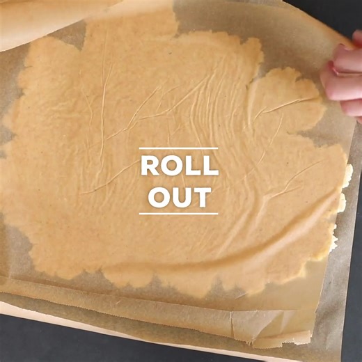 These super crisp Gluten Free Parmesan Crackers, made with Parmigiano Reggiano cheese and cornmeal, are perfect for snacking, packing in lunches, or serving as an appetizer during your game day festivities! 🏈 (see comments for details!) | Gluten Free on a Shoestring