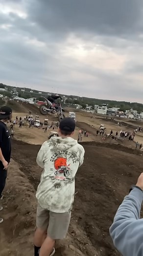 1M views · 16K reactions | Witness the heart-stopping moment a dirt bike rider launches into the air and executes a daring stunt. The skill and precision are unreal. Prepare to be amazed! #DirtBike #StuntRider #Motorcycle #ExtremeSports #Adrenaline | Motocross Qc | Facebook