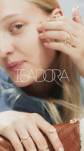 Nuestra colección tiene todo lo que necesitas para realzar tus looks 🤍 ar.isadoraonline.com | Isadora