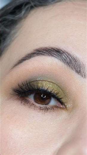 Sage Eyelook Tutorial using #SheGlam Makeup #sage #makeuptutorial #greensmokeyeye