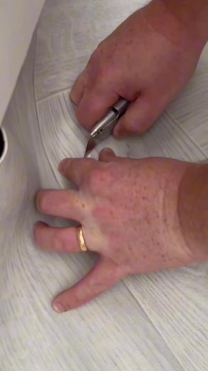 17K views · 39 reactions | ✅ A simple solution to a tricky situation #flooring #toilet #howto #diy #pov #tip #teirnanmccorkell #stockport #manchester #fup #foru | Solutions Made Easy | Facebook