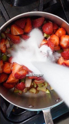 Strawberry Rhubarb Jam Is Really Easy to Make (Just 4 Ingredients!) 🍓 #easyrecipe