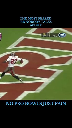 Undrafted. No Pro Bowls. Just 3 rings and a body count. LeGarrette Blount was a January nightmare. ❄️💪 #NFL #Playoffs #OpenTheVault #legarretteblount #fyp