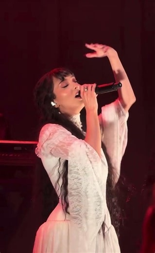 Faouzia - Peace and Violence (London) Film Noir Tour
