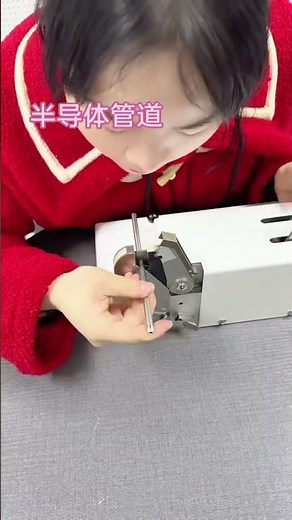 a mini welding torch, very user-friendly for straight sections of pipes only 6mm thick, efficient...