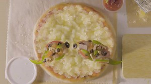 40K views · 475 reactions | Watch what happens when this little chef finally makes his own pizza. How to make your own? Get app. Order pizza. Throw box. Pretend you made it. Simple! | Yellow Cab Pizza Co. | Facebook