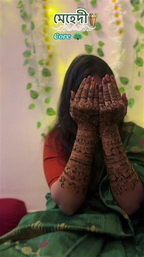 Our very own Mehendi-wali is the bride today! The hands that forever coloured ours, gets her mehendi done by someone else today (NOT CRYING) 🤧