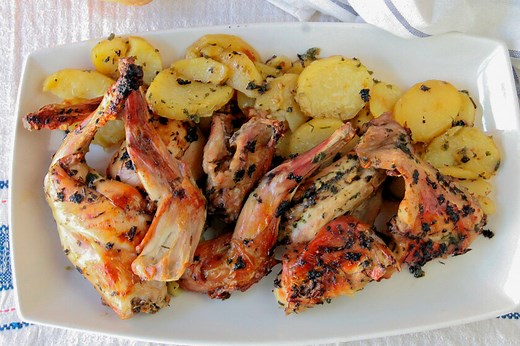 Conejo al horno, la receta ligera de carne asada más sencilla y con todo el sabor